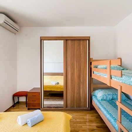 Apartments Lille Herceg Novi Bagian luar foto