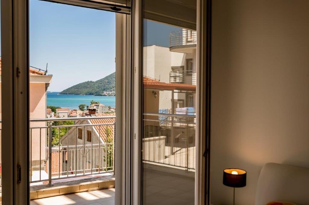 Apartments Lille Herceg Novi Bagian luar foto