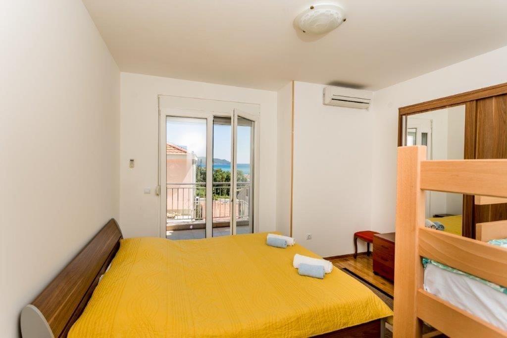 Apartments Lille Herceg Novi Bagian luar foto