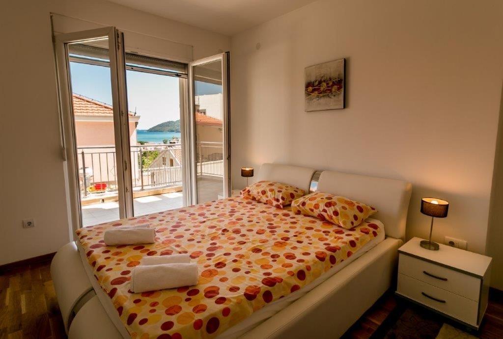 Apartments Lille Herceg Novi Bagian luar foto