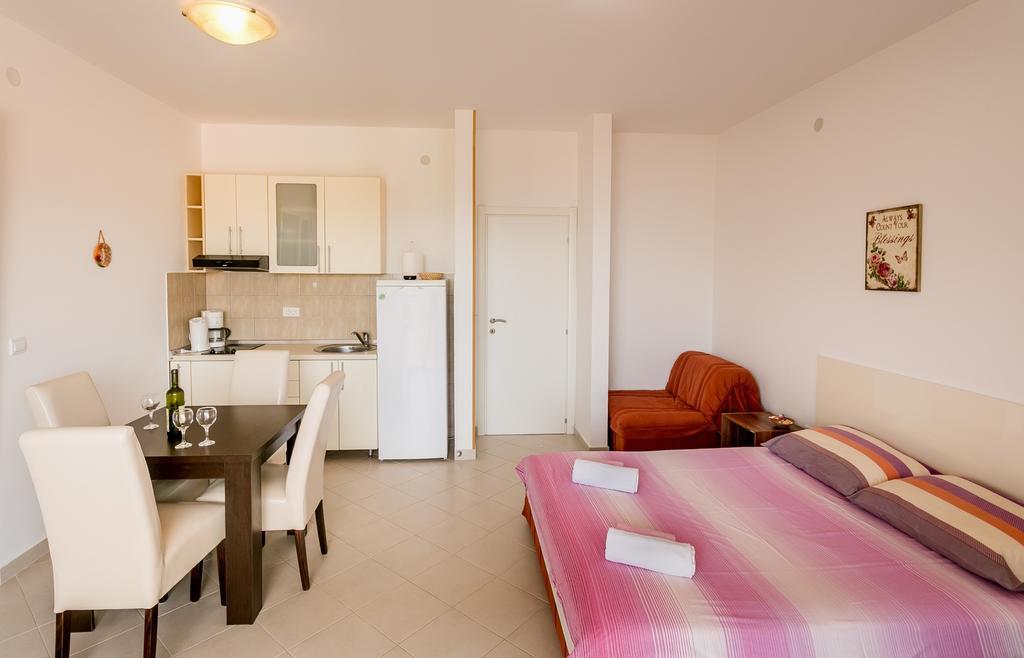 Apartments Lille Herceg Novi Bagian luar foto