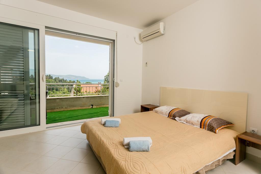 Apartments Lille Herceg Novi Bagian luar foto