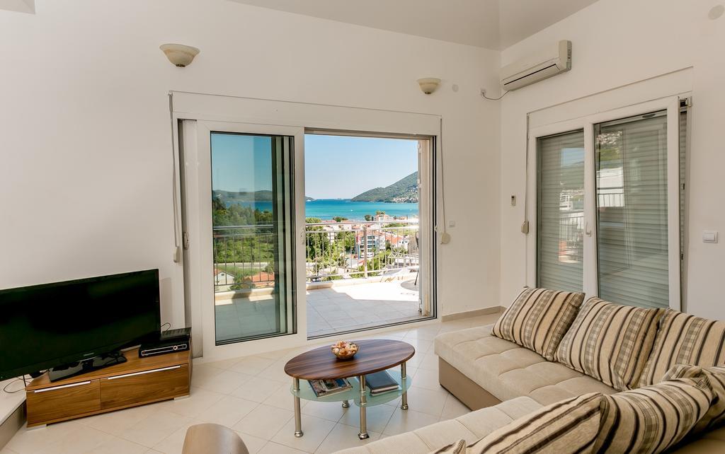Apartments Lille Herceg Novi Bagian luar foto