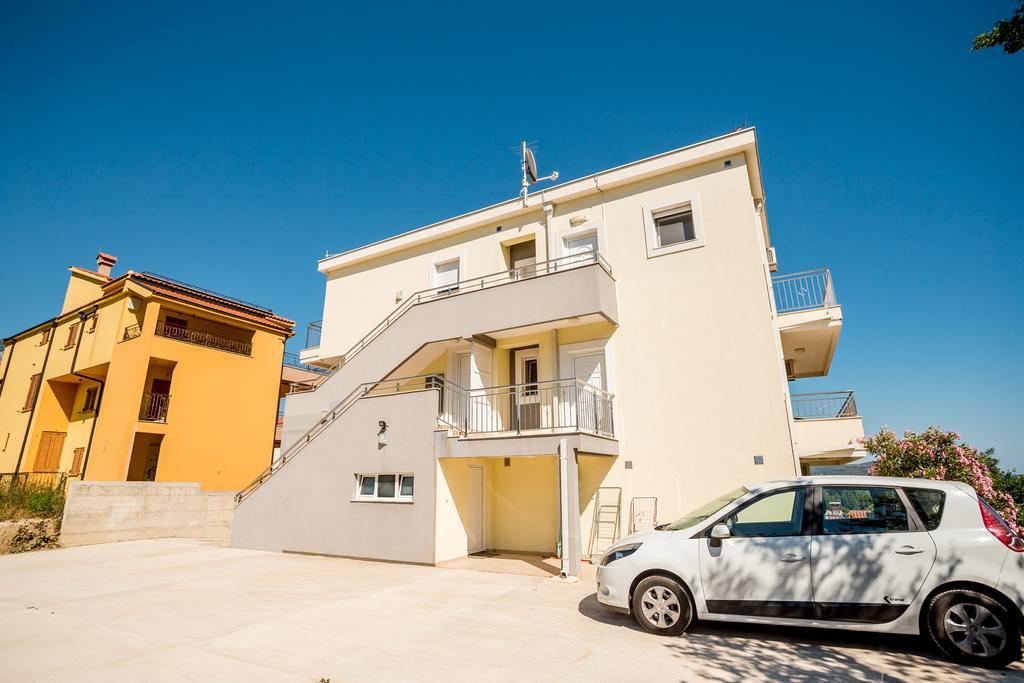 Apartments Lille Herceg Novi Bagian luar foto