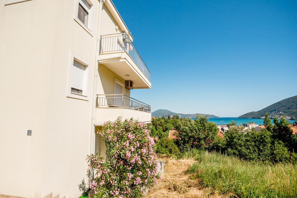 Apartments Lille Herceg Novi Bagian luar foto